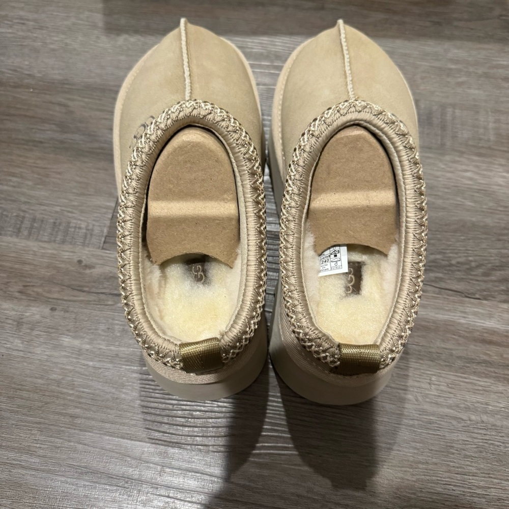 UGG Tazman Platform Slip On Mule Slippers in Mustard Seed - Picture 5 of 14